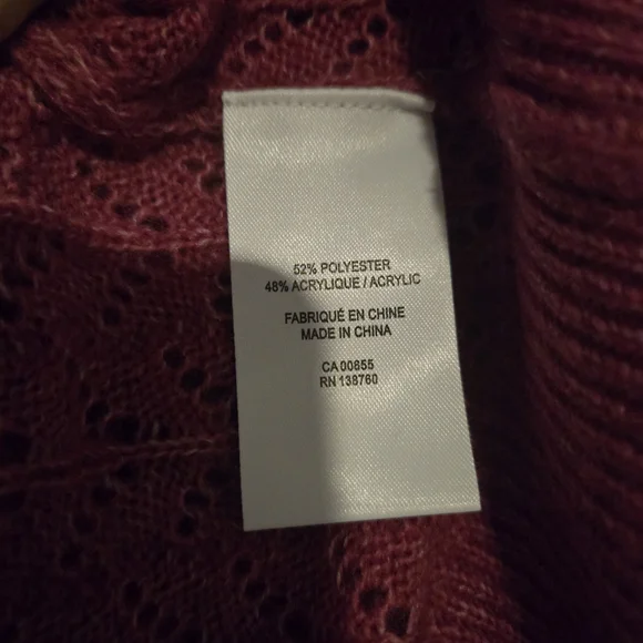 Reitmans Raspberry V-Neck Sweater - Picture 4 of 4